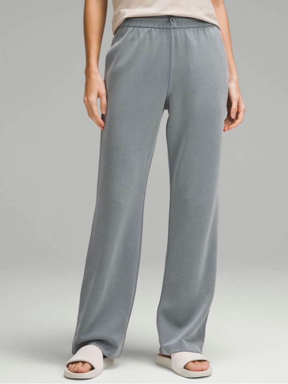 Lululemon Softstreme High-Rise Pant *Regular
Belgian Blue (Grey)